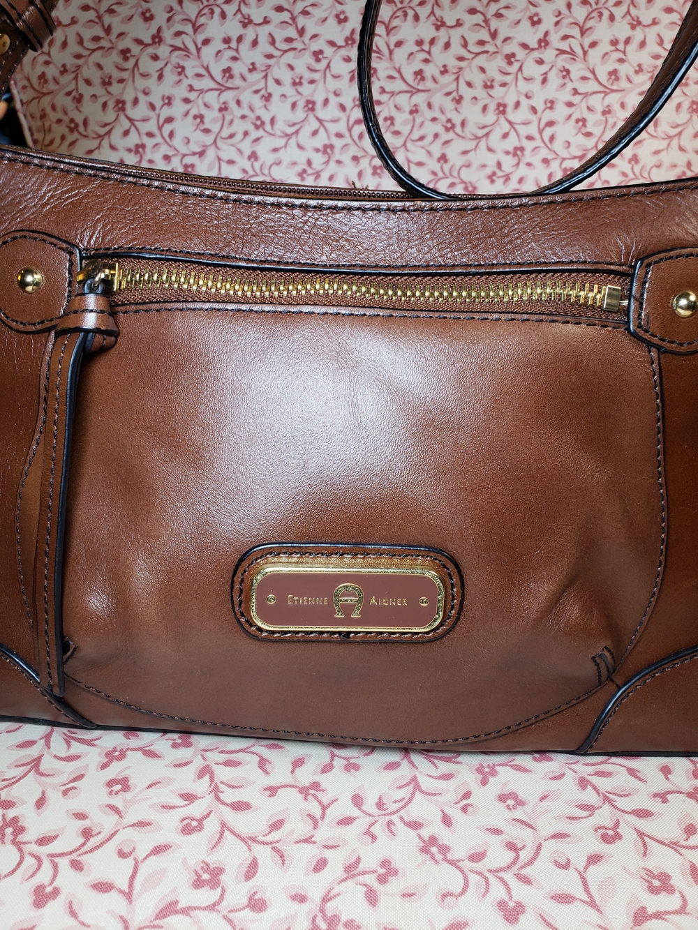 Etienne Aigner Cognac Brown Leather Shoulder Bag with Gold Hardware - Picture 7 of 8